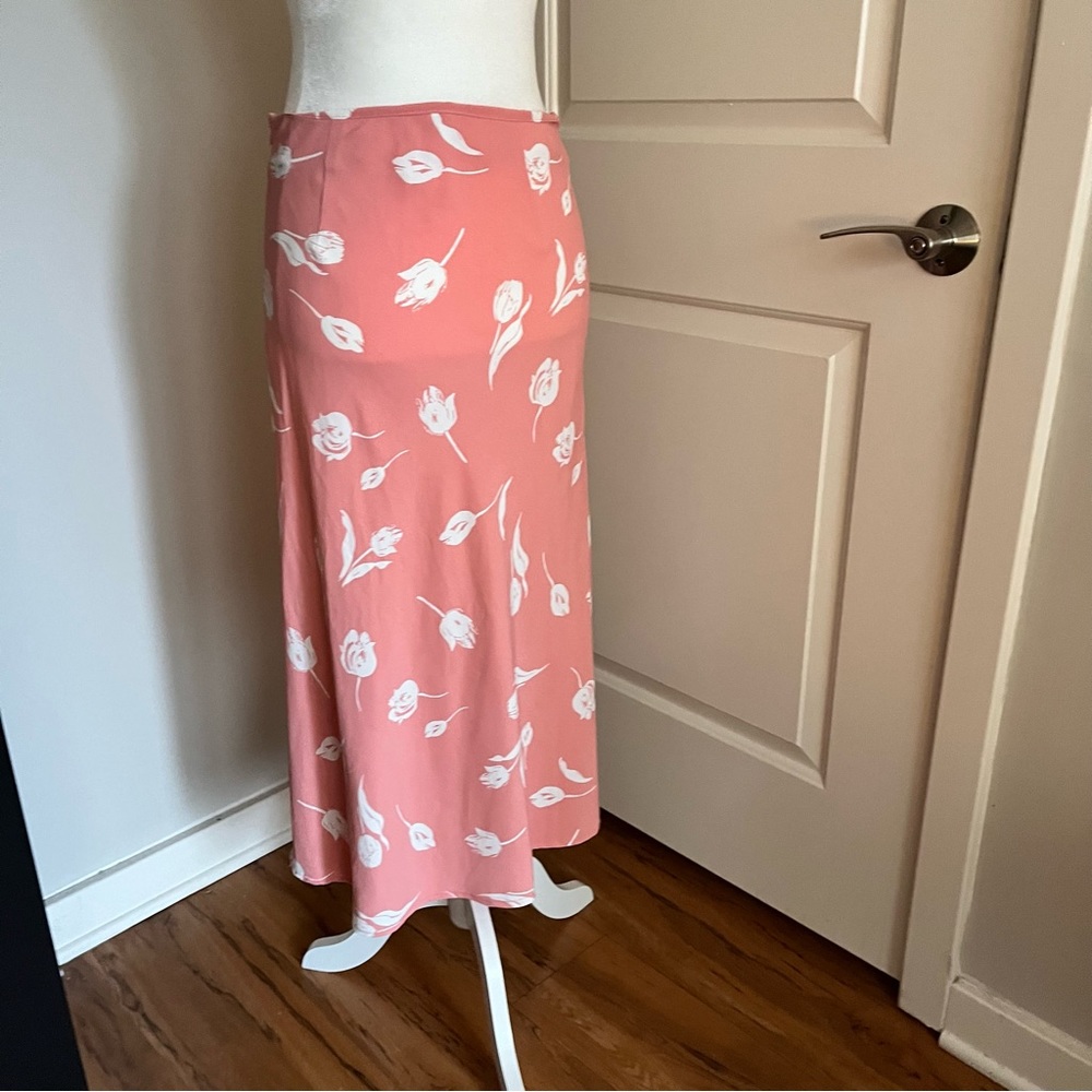 Pink floral skirt medium white flower skirt mid length - Picture 5 of 7